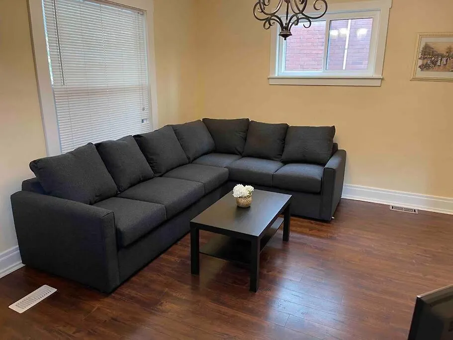 Falls Family House 5 Min Walk To Casino Falls All Attractions!! Niagara Falls Holiday home